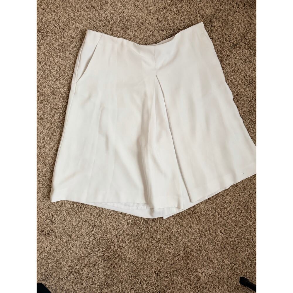 Lauren Ralp Lauren off white dress shorts euc 10 flowy drapy